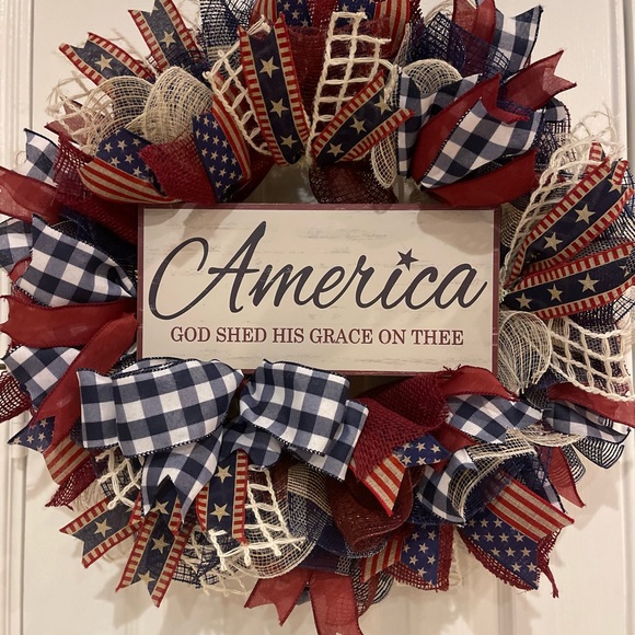 Patriotic WREATH “America God She’d His Grace on Thee” Red, White Blue FULL - Picture 7 of 13